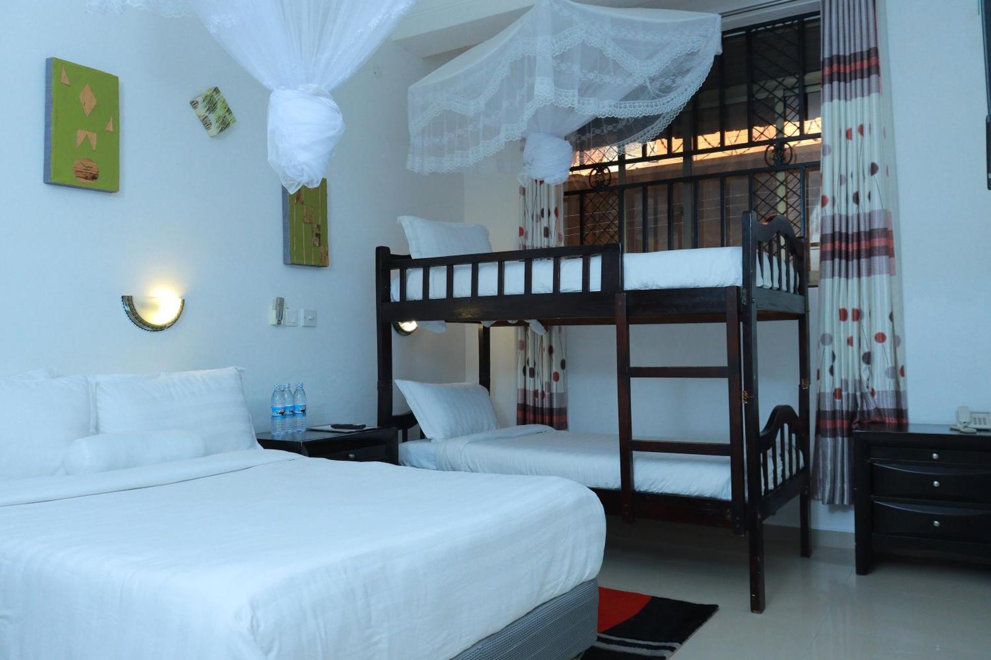 Mowicribs Hotel And Spa Энтеббе Экстерьер фото