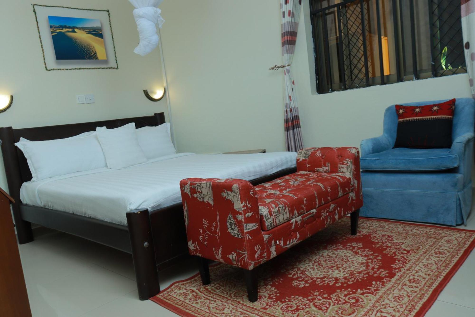 Mowicribs Hotel And Spa Энтеббе Экстерьер фото