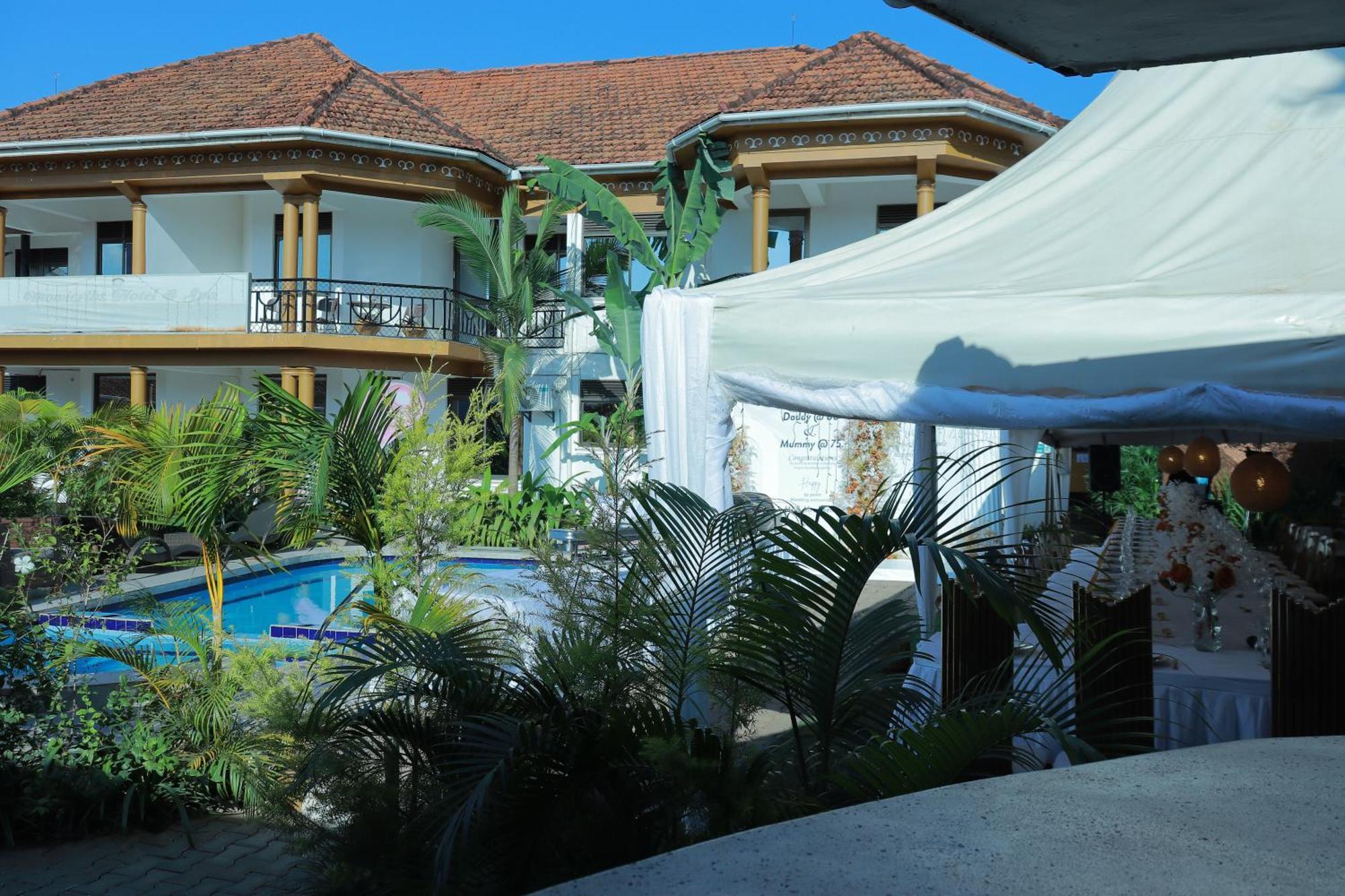 Mowicribs Hotel And Spa Энтеббе Экстерьер фото