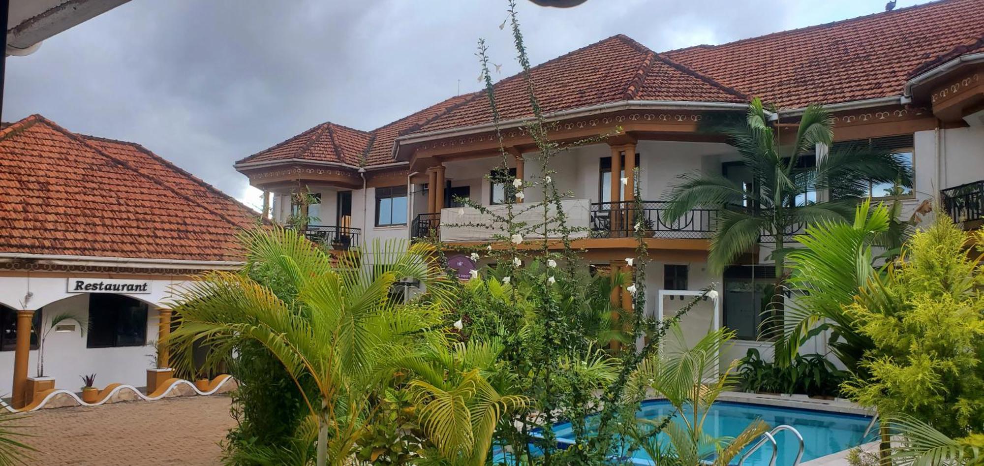 Mowicribs Hotel And Spa Энтеббе Экстерьер фото